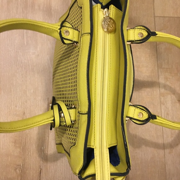 Handbag - Picture 5 of 7